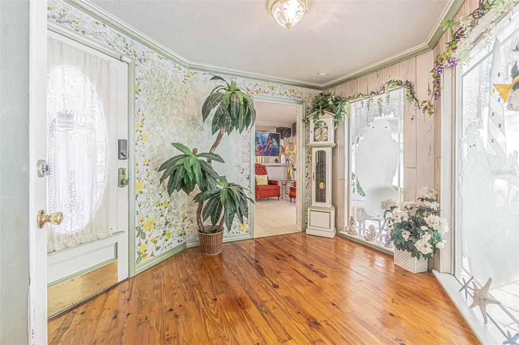 For Sale: $1,300,000 (3 beds, 2 baths, 2343 Square Feet)