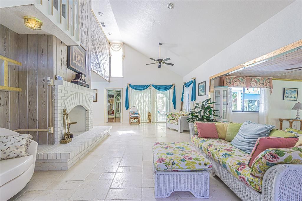 For Sale: $1,300,000 (3 beds, 2 baths, 2343 Square Feet)