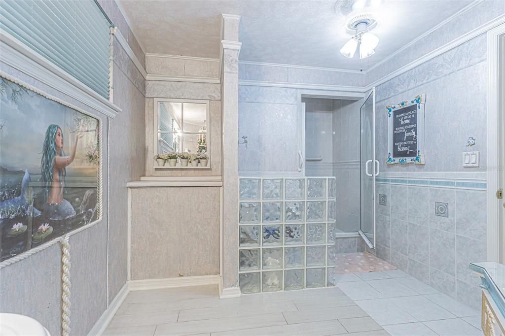 For Sale: $1,300,000 (3 beds, 2 baths, 2343 Square Feet)