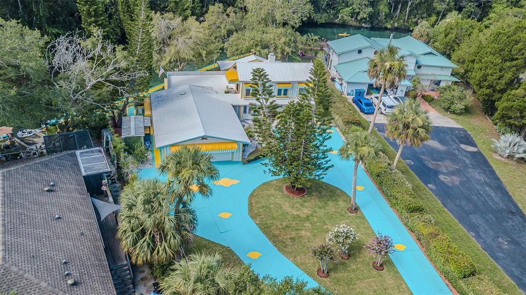 For Sale: $1,300,000 (3 beds, 2 baths, 2343 Square Feet)