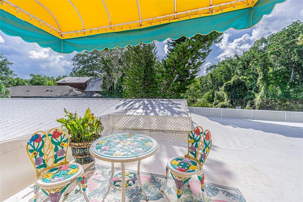 For Sale: $1,300,000 (3 beds, 2 baths, 2343 Square Feet)