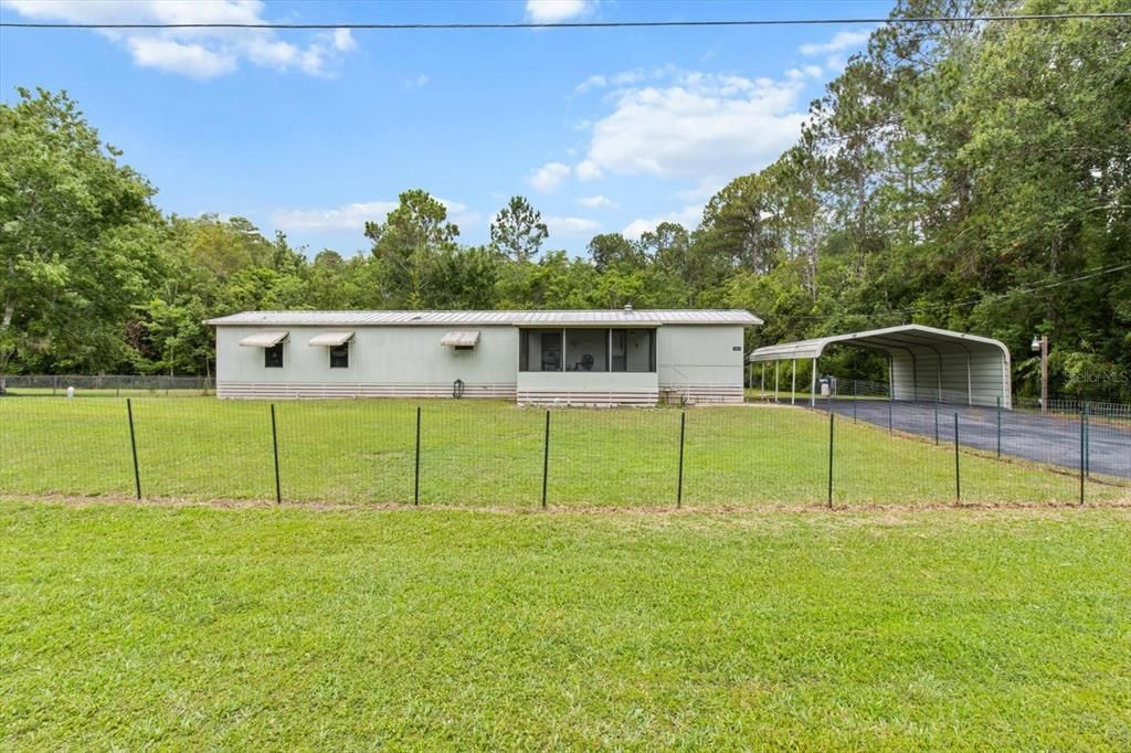 Active With Contract: $130,000 (2 beds, 2 baths, 924 Square Feet)