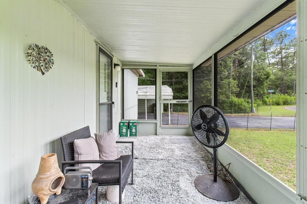 Active With Contract: $130,000 (2 beds, 2 baths, 924 Square Feet)