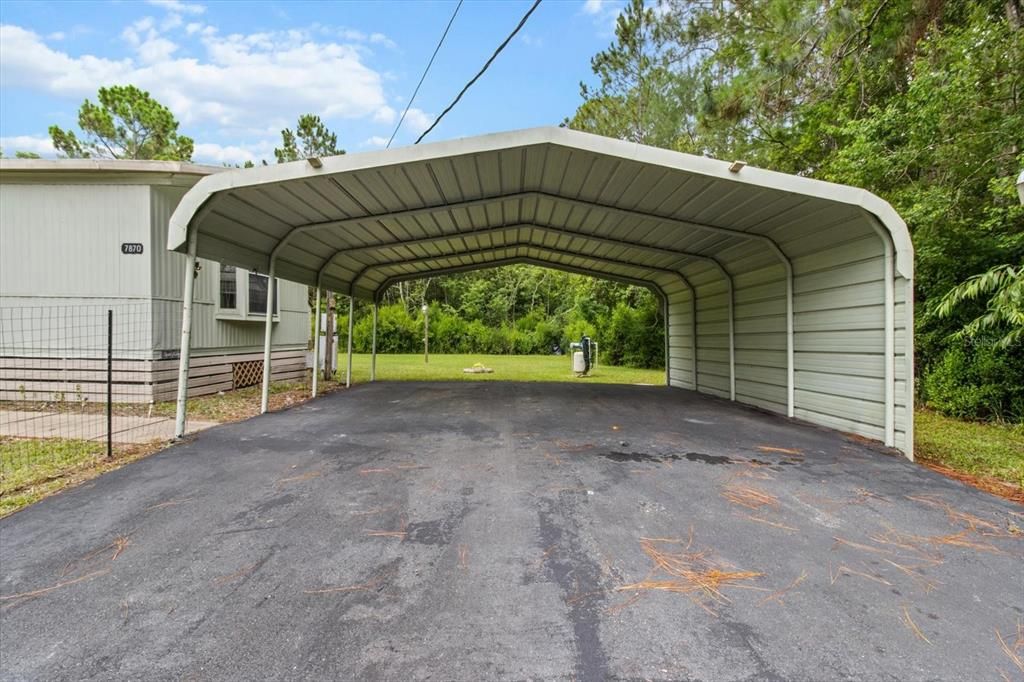 Active With Contract: $130,000 (2 beds, 2 baths, 924 Square Feet)