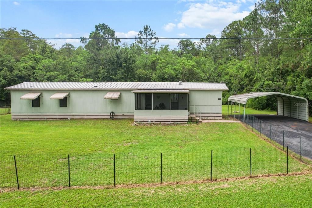 Active With Contract: $130,000 (2 beds, 2 baths, 924 Square Feet)