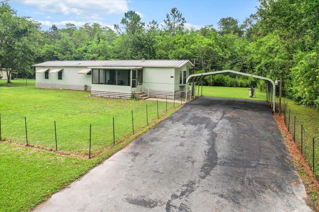 Active With Contract: $130,000 (2 beds, 2 baths, 924 Square Feet)