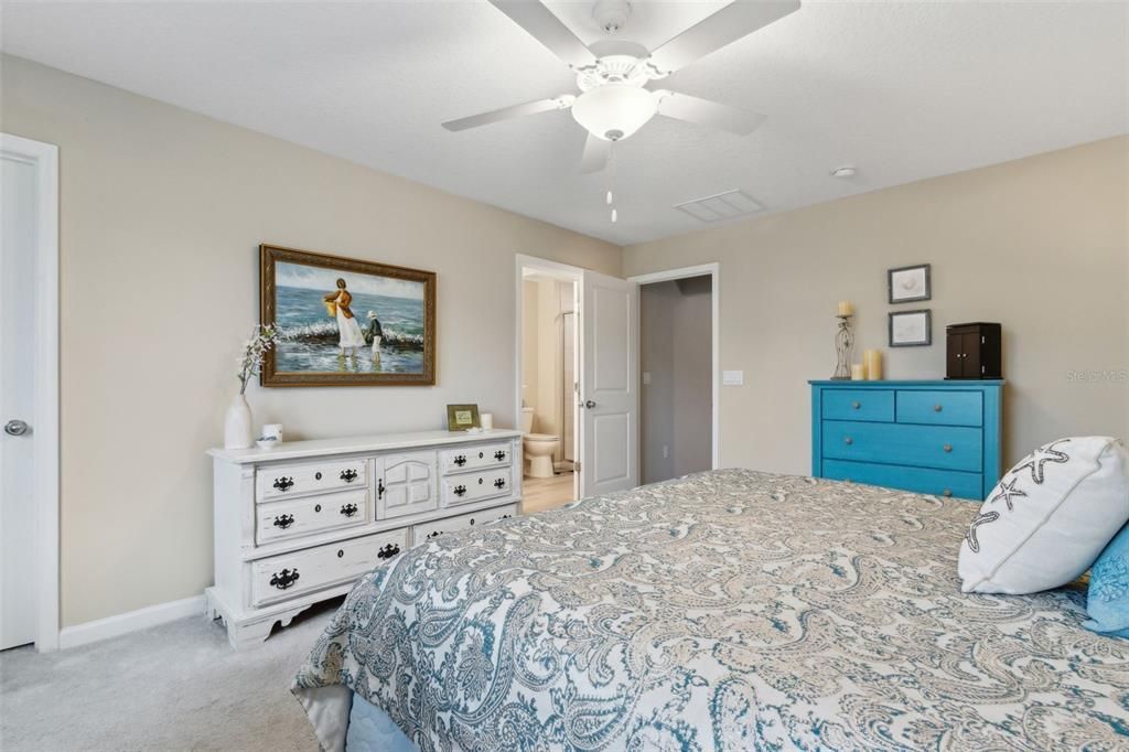 На продажу: $329,000 (3 спален, 2 ванн, 1660 Квадратных фут)