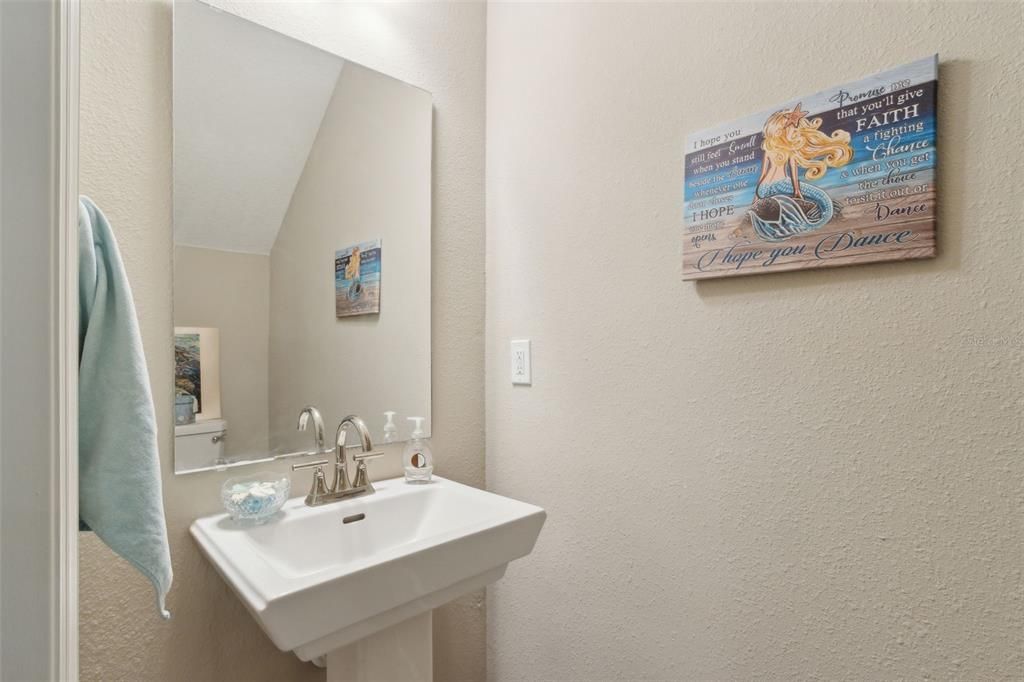 На продажу: $329,000 (3 спален, 2 ванн, 1660 Квадратных фут)