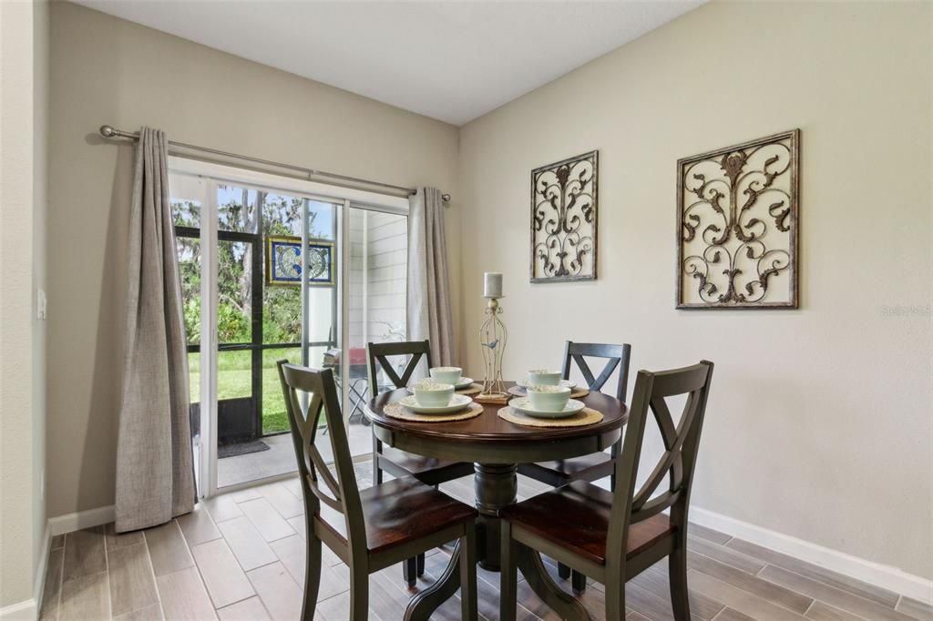 На продажу: $329,000 (3 спален, 2 ванн, 1660 Квадратных фут)