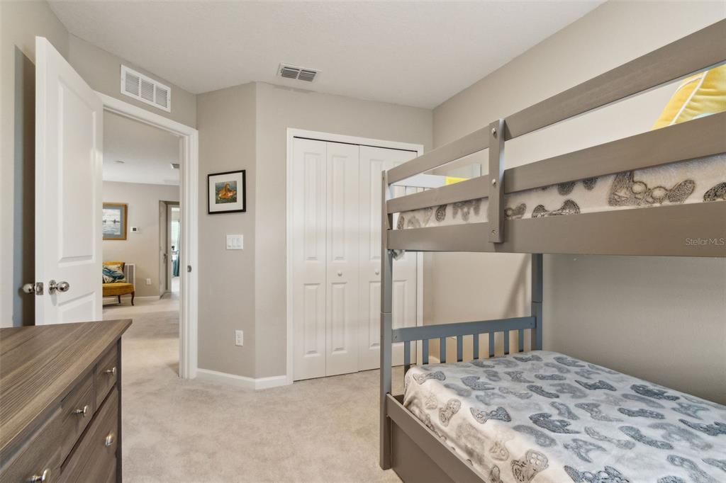 На продажу: $329,000 (3 спален, 2 ванн, 1660 Квадратных фут)