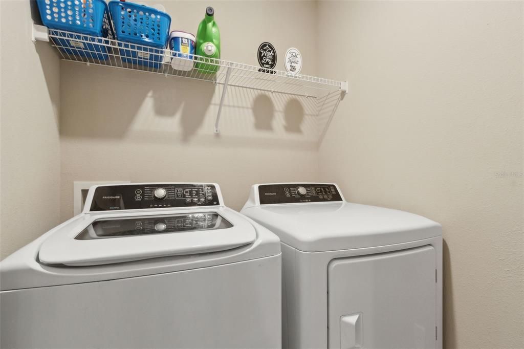 На продажу: $329,000 (3 спален, 2 ванн, 1660 Квадратных фут)