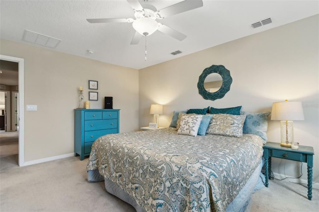 На продажу: $329,000 (3 спален, 2 ванн, 1660 Квадратных фут)