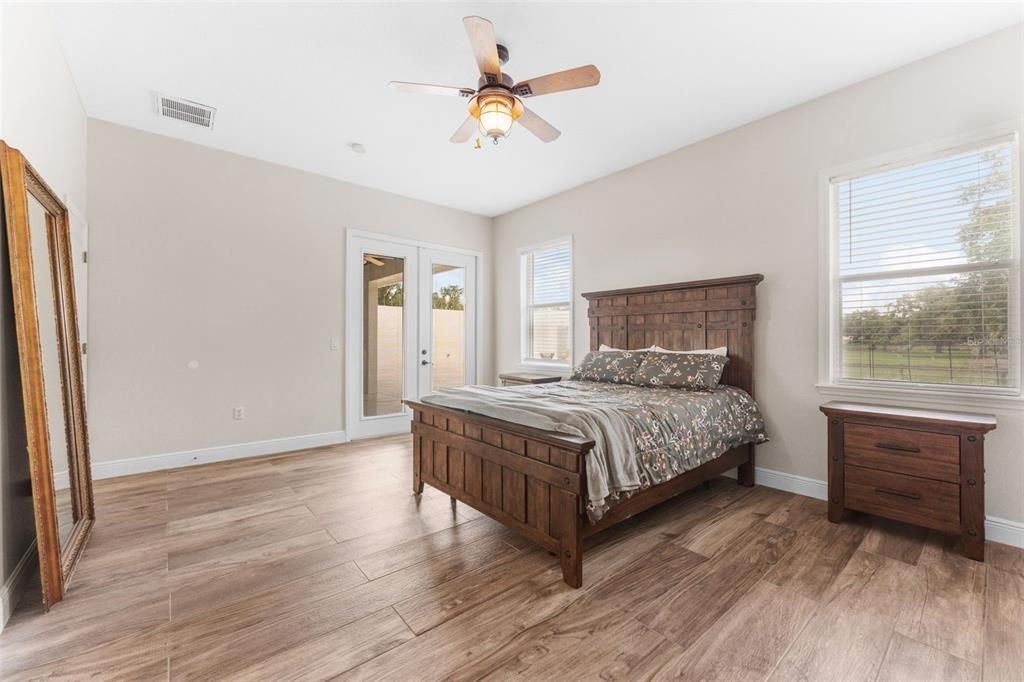 For Sale: $1,750,000 (5 beds, 4 baths, 3098 Square Feet)