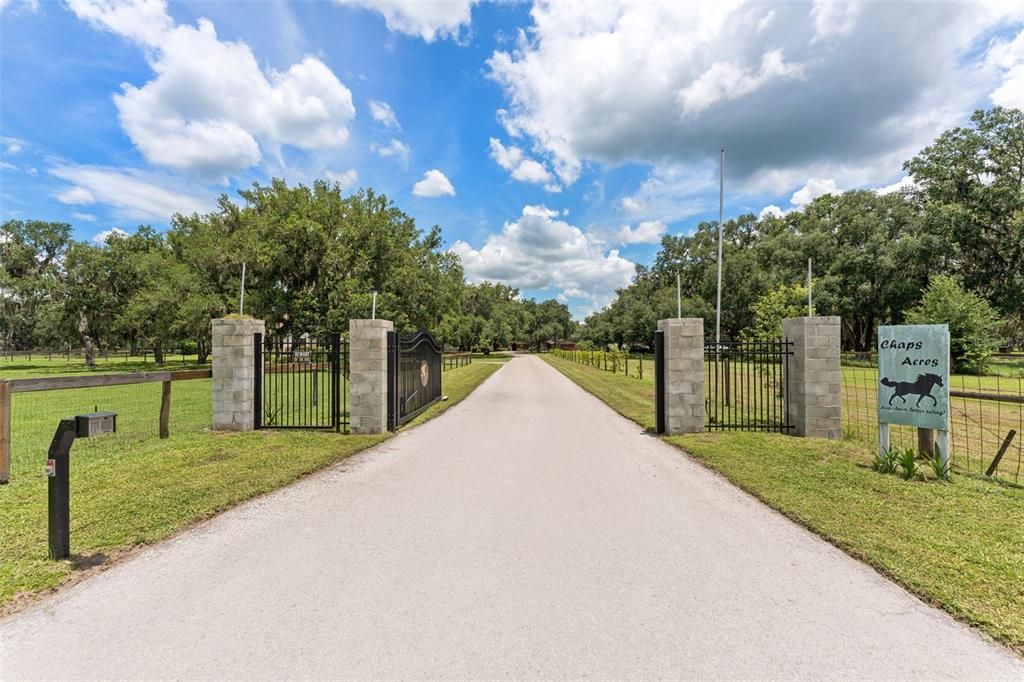 For Sale: $1,750,000 (5 beds, 4 baths, 3098 Square Feet)