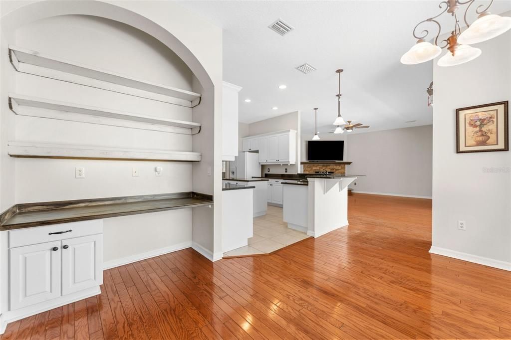 For Sale: $1,750,000 (5 beds, 4 baths, 3098 Square Feet)