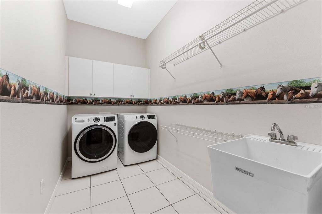 For Sale: $1,750,000 (5 beds, 4 baths, 3098 Square Feet)