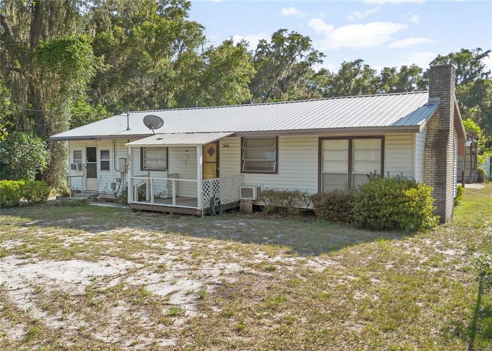 Active With Contract: $249,000 (3 beds, 1 baths, 1066 Square Feet)