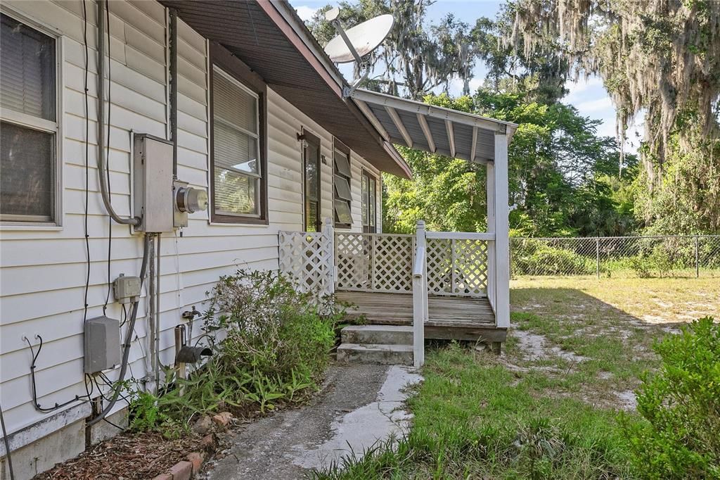 Active With Contract: $249,000 (3 beds, 1 baths, 1066 Square Feet)