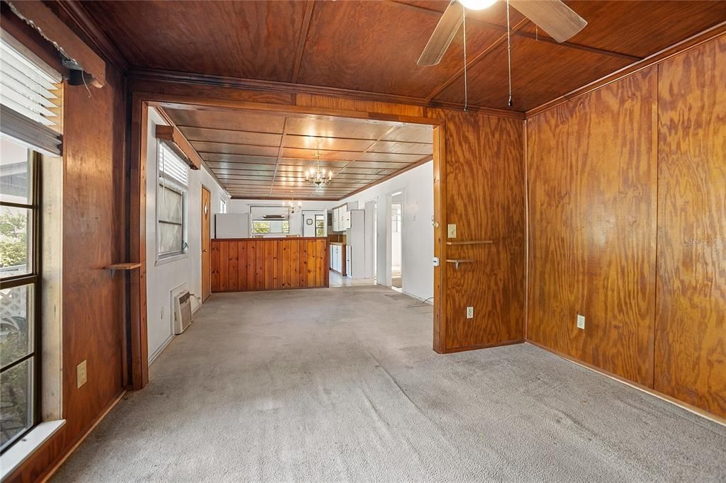 Active With Contract: $249,000 (3 beds, 1 baths, 1066 Square Feet)