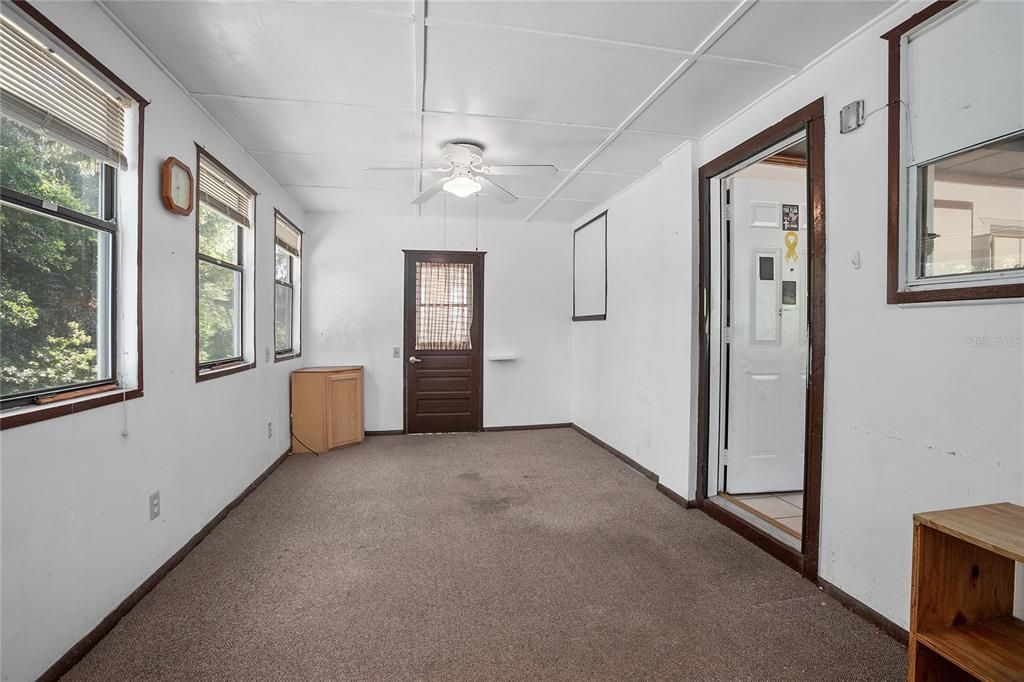 Active With Contract: $249,000 (3 beds, 1 baths, 1066 Square Feet)