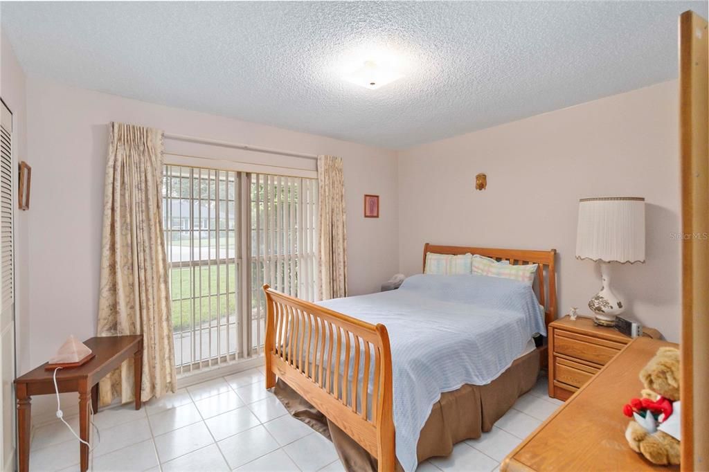 Под контрактом: $455,000 (3 спален, 2 ванн, 1932 Квадратных фут)