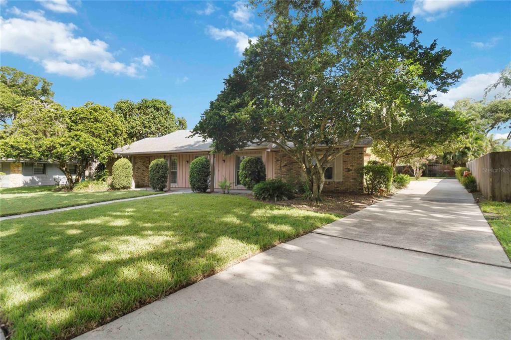 Под контрактом: $455,000 (3 спален, 2 ванн, 1932 Квадратных фут)