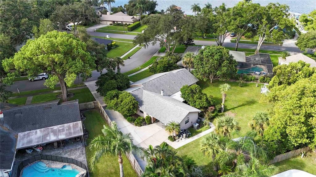 Под контрактом: $455,000 (3 спален, 2 ванн, 1932 Квадратных фут)