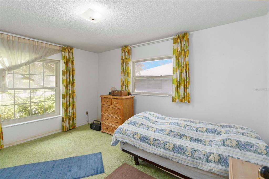 Под контрактом: $455,000 (3 спален, 2 ванн, 1932 Квадратных фут)