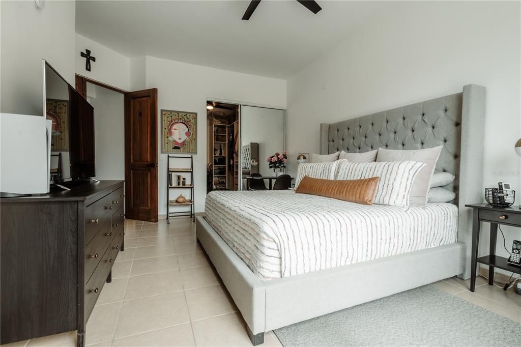 合同活跃: $445,000 (3 贝兹, 2 浴室, 2194 平方英尺)