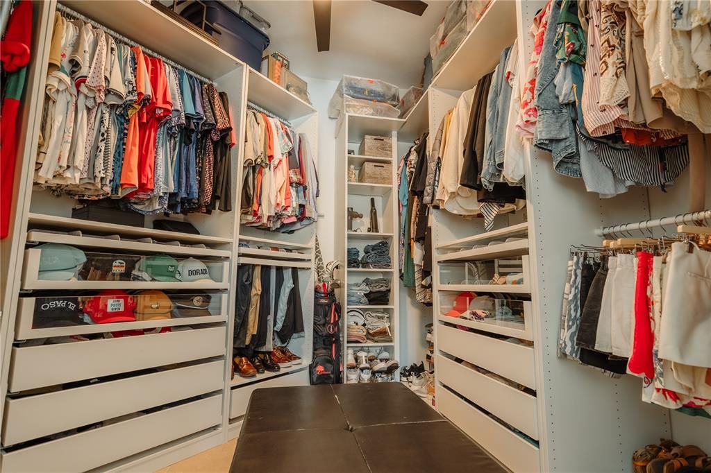 合同活跃: $445,000 (3 贝兹, 2 浴室, 2194 平方英尺)