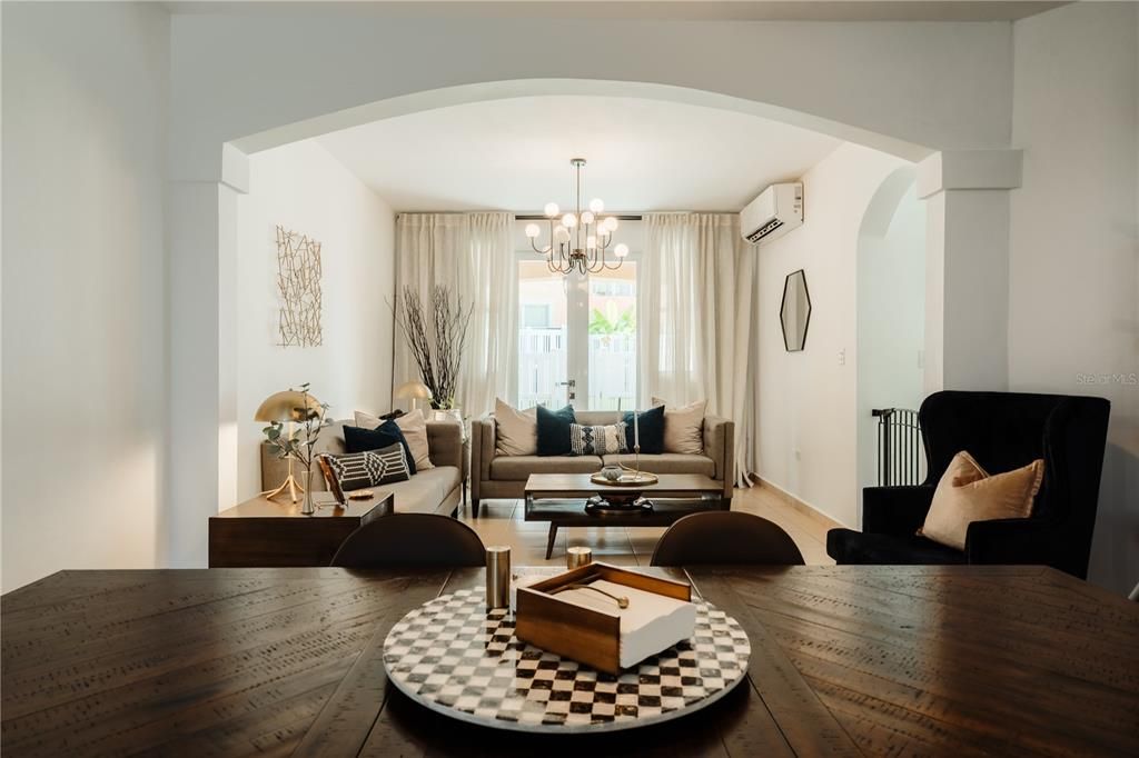 合同活跃: $445,000 (3 贝兹, 2 浴室, 2194 平方英尺)