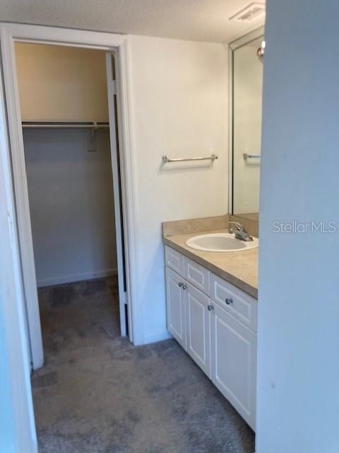 待售: $119,000 (1 贝兹, 1 浴室, 550 平方英尺)