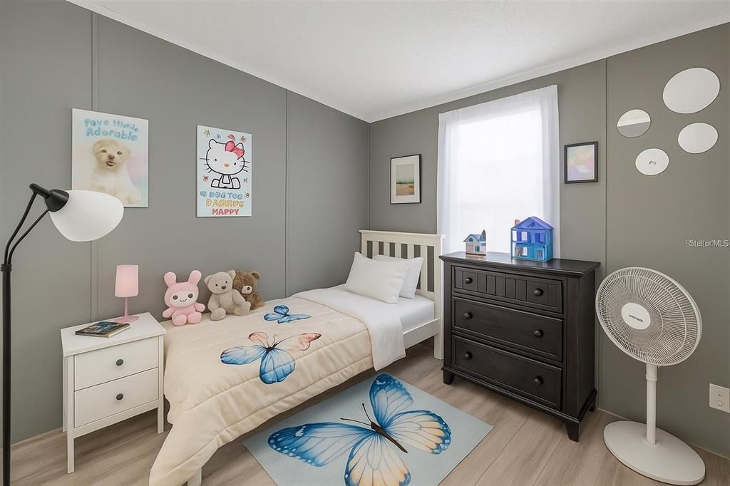 合同活跃: $180,000 (3 贝兹, 2 浴室, 1296 平方英尺)