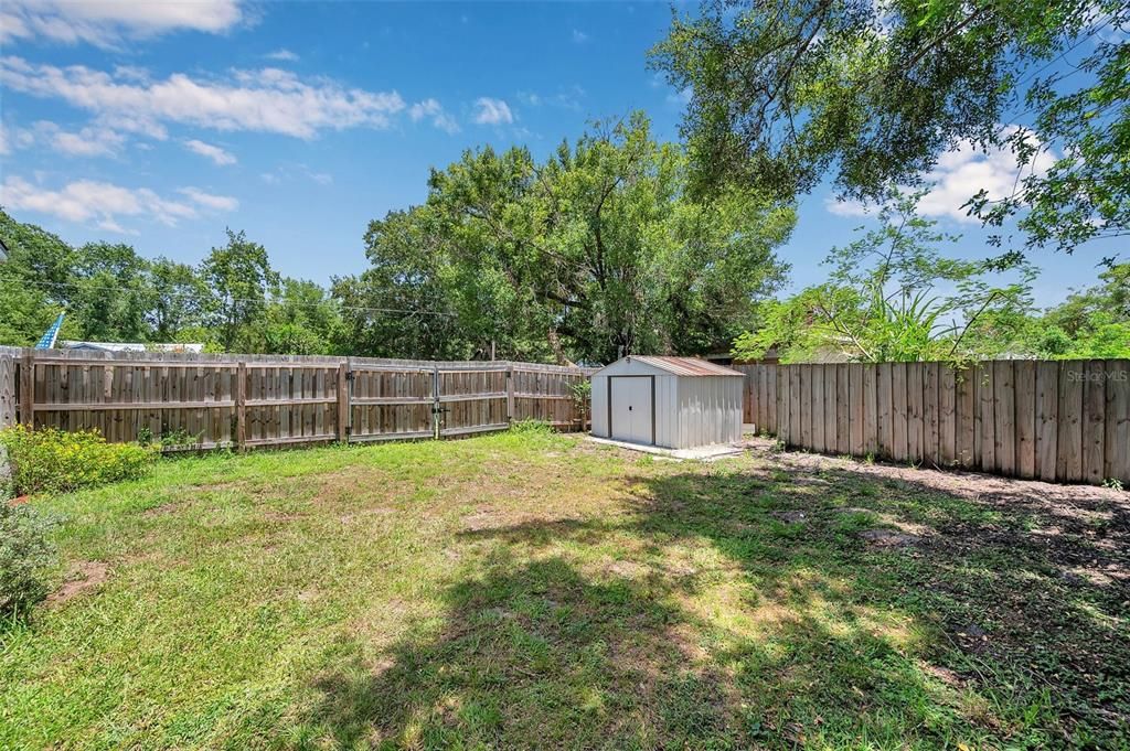 合同活跃: $180,000 (3 贝兹, 2 浴室, 1296 平方英尺)