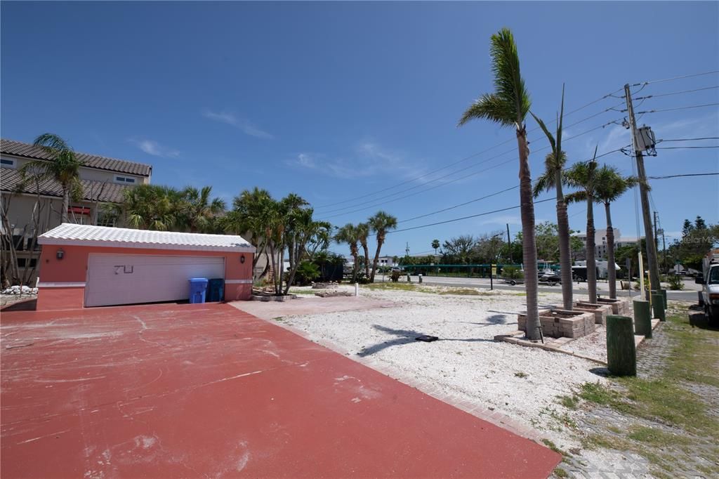 For Sale: $1,450,000 (0.22 acres)