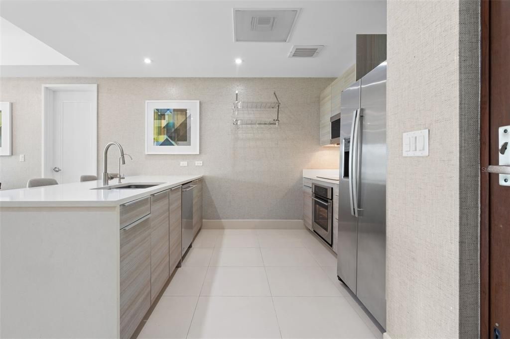 For Sale: $3,250,000 (2 beds, 3 baths, 1823 Square Feet)