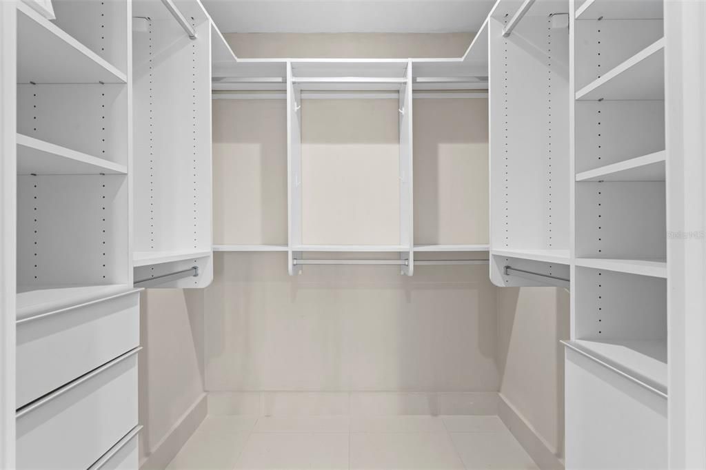 For Sale: $3,250,000 (2 beds, 3 baths, 1823 Square Feet)