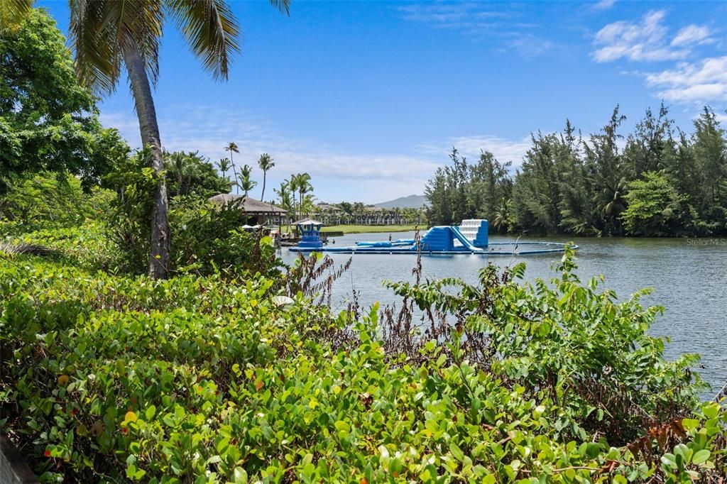 For Sale: $3,250,000 (2 beds, 3 baths, 1823 Square Feet)