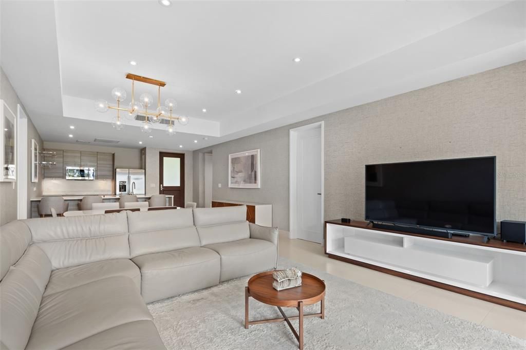 For Sale: $3,250,000 (2 beds, 3 baths, 1823 Square Feet)