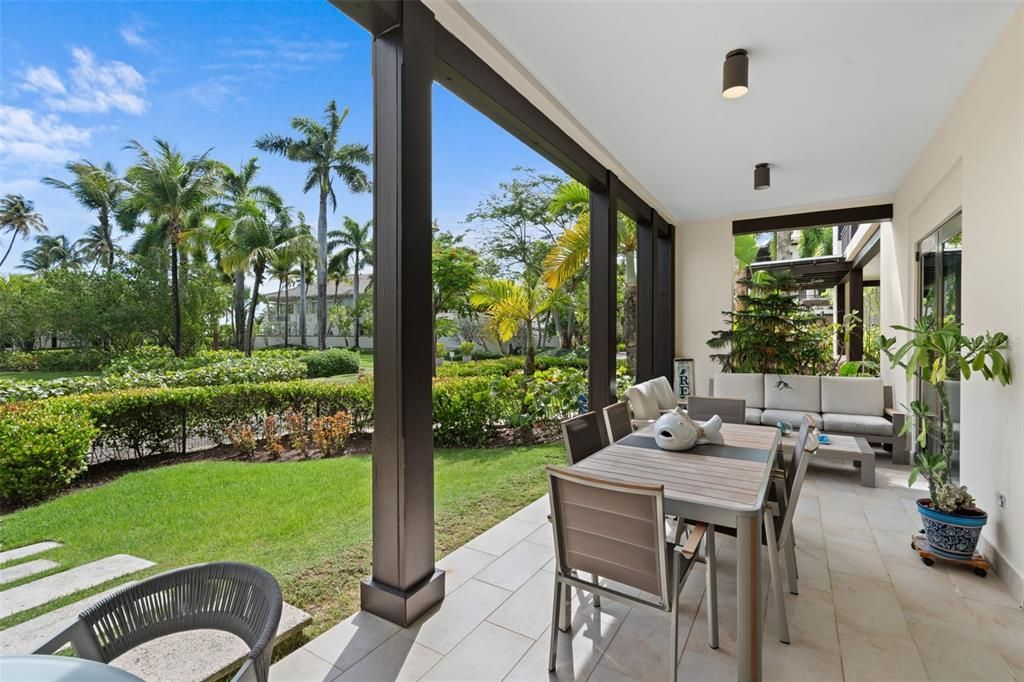 For Sale: $3,250,000 (2 beds, 3 baths, 1823 Square Feet)