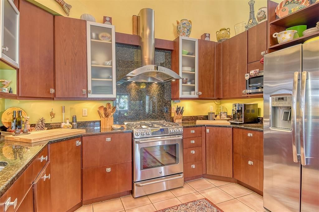 Active With Contract: $1,350,000 (3 beds, 2 baths, 2246 Square Feet)