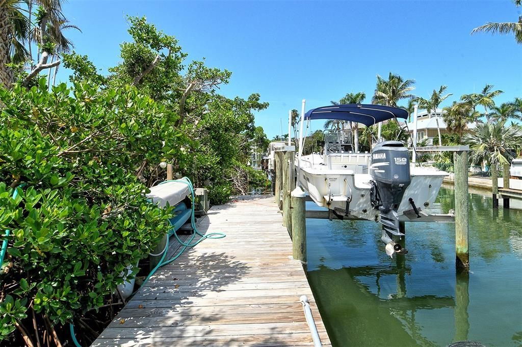 Active With Contract: $1,350,000 (3 beds, 2 baths, 2246 Square Feet)