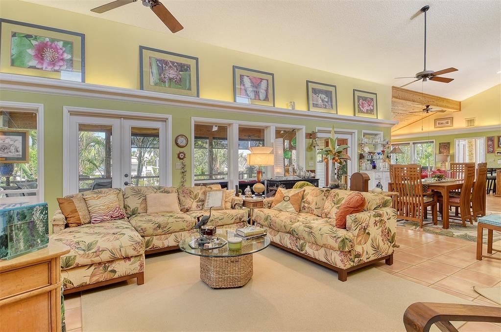 Active With Contract: $1,350,000 (3 beds, 2 baths, 2246 Square Feet)