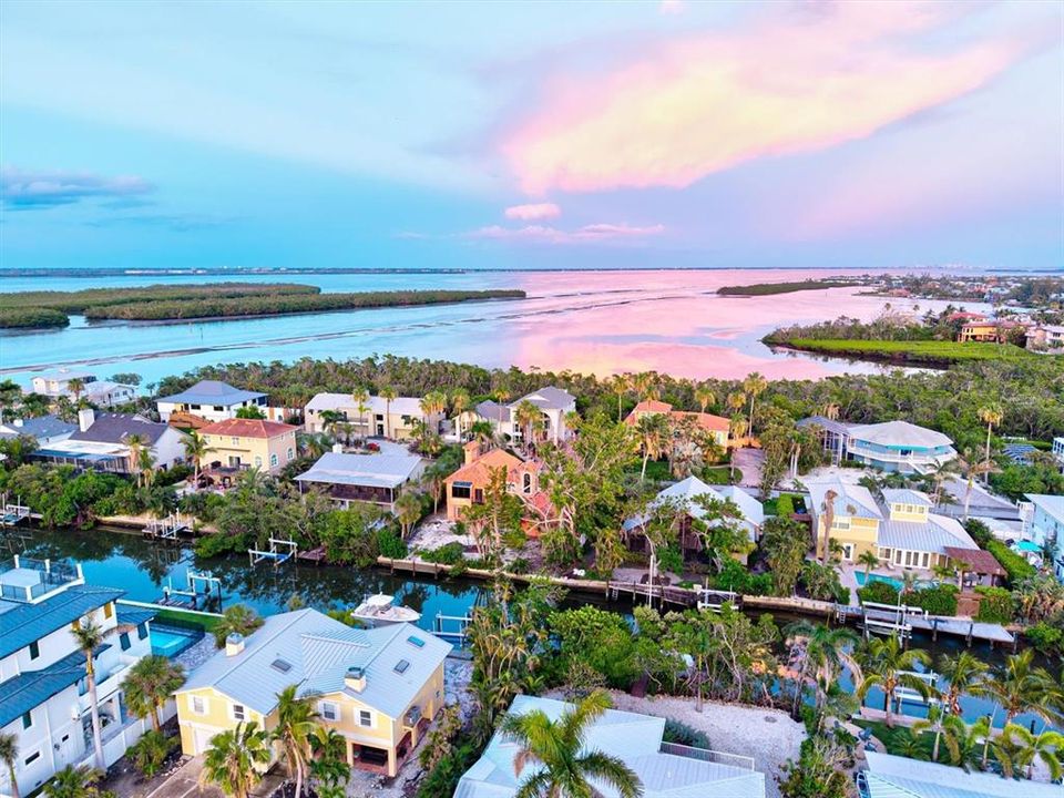 Active With Contract: $1,350,000 (3 beds, 2 baths, 2246 Square Feet)