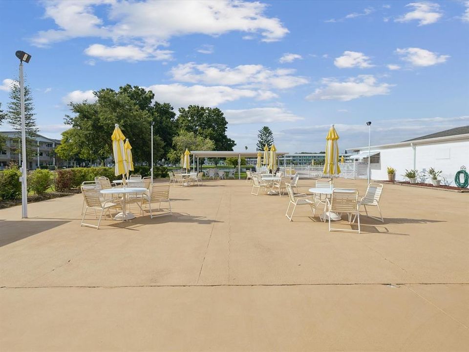 待售: $142,000 (2 贝兹, 2 浴室, 1020 平方英尺)