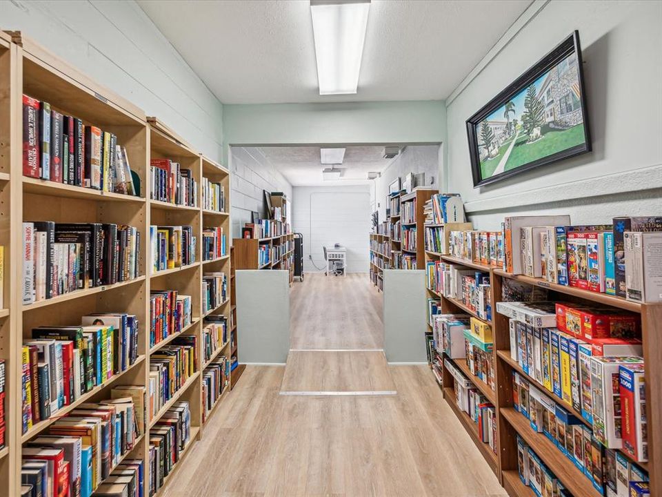 待售: $142,000 (2 贝兹, 2 浴室, 1020 平方英尺)