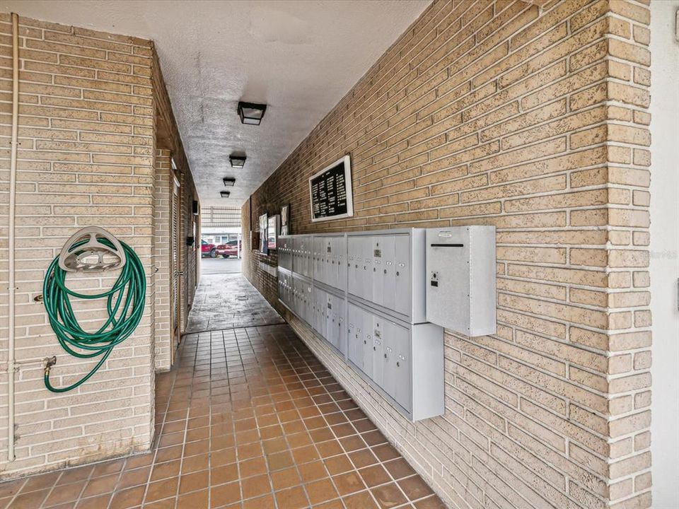 待售: $142,000 (2 贝兹, 2 浴室, 1020 平方英尺)