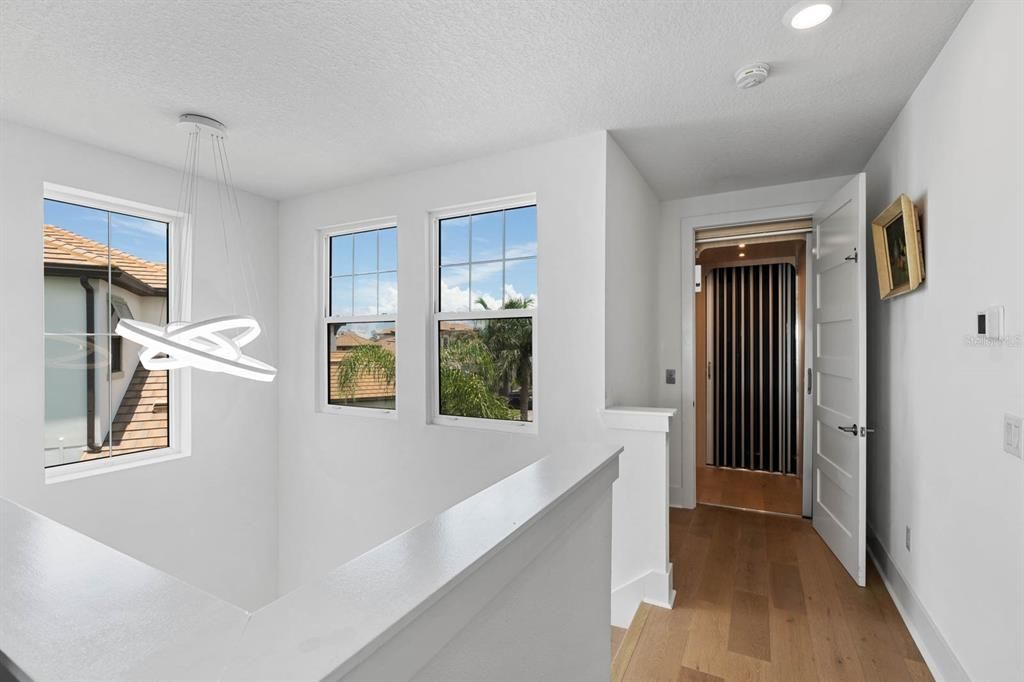 待售: $1,325,000 (3 贝兹, 2 浴室, 2807 平方英尺)