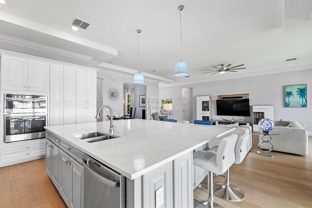 待售: $1,325,000 (3 贝兹, 2 浴室, 2807 平方英尺)