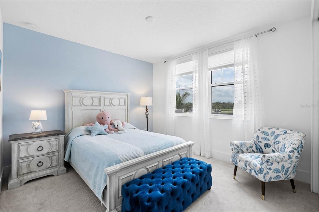 待售: $1,325,000 (3 贝兹, 2 浴室, 2807 平方英尺)